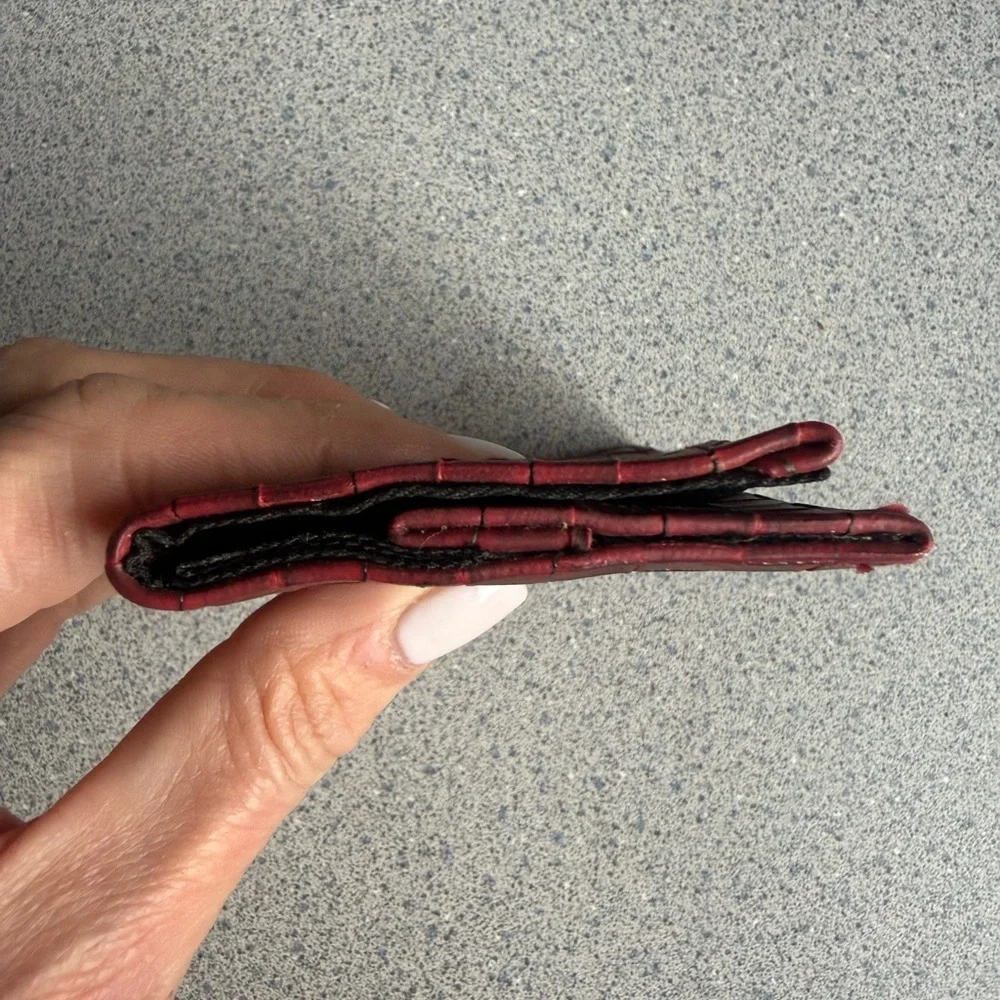 N/A beautiful burgundy